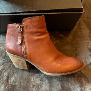 Frye Judith Zip Bootie in Cognac